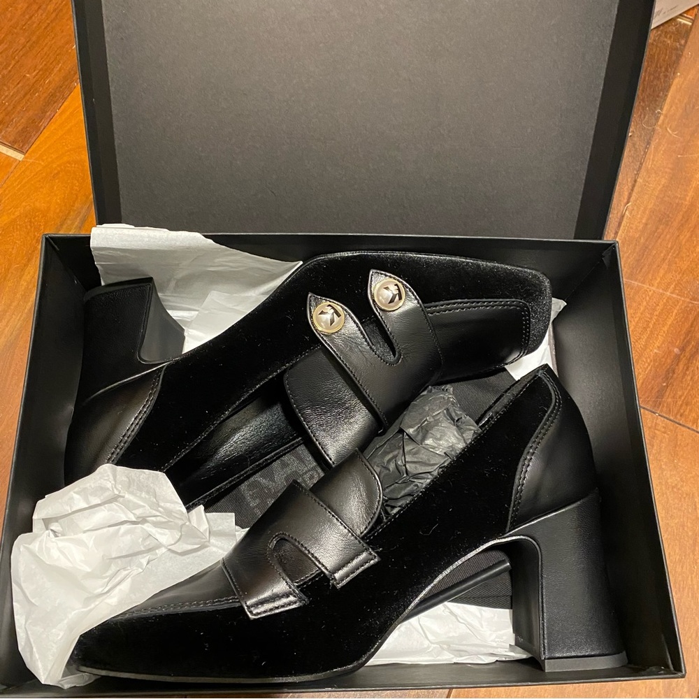 Karl Lagerfeld 📷 Mary pumps